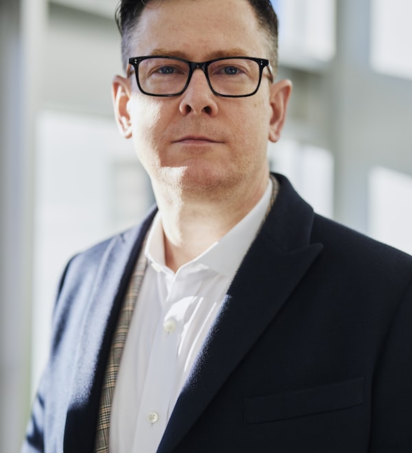 Portrait de Sabri Reggabi, fondateur et expert-comptable du cabinet